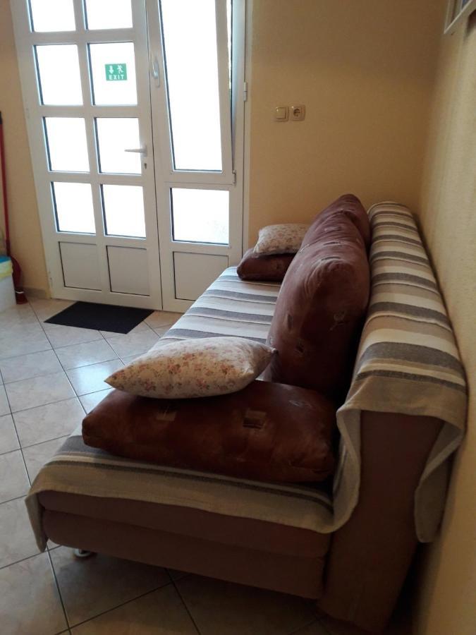 Apartment Kampor 4972B ภายนอก รูปภาพ